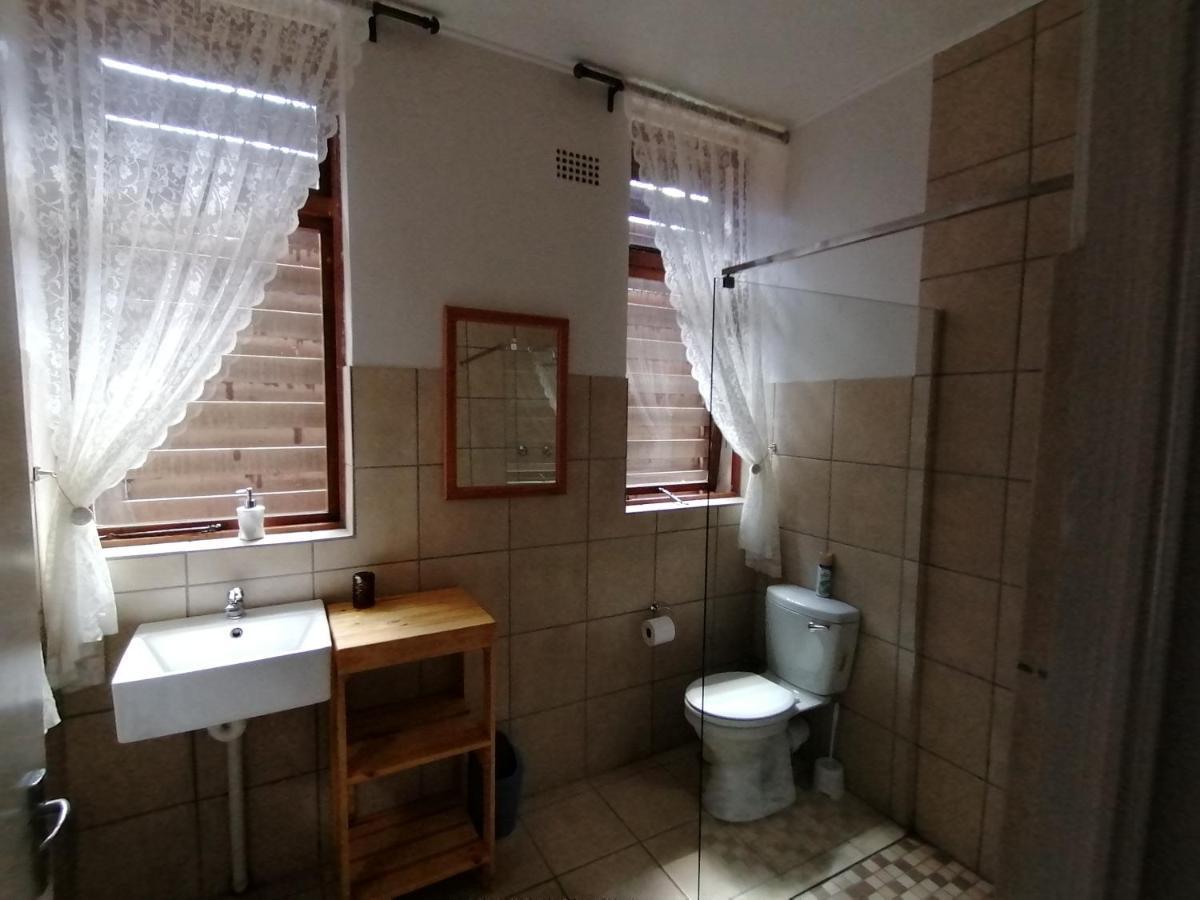 Aanhuizen Guest House Свелендам Екстериор снимка