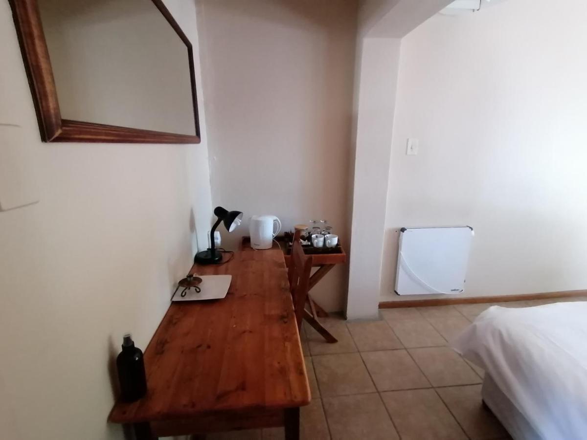 Aanhuizen Guest House Свелендам Екстериор снимка