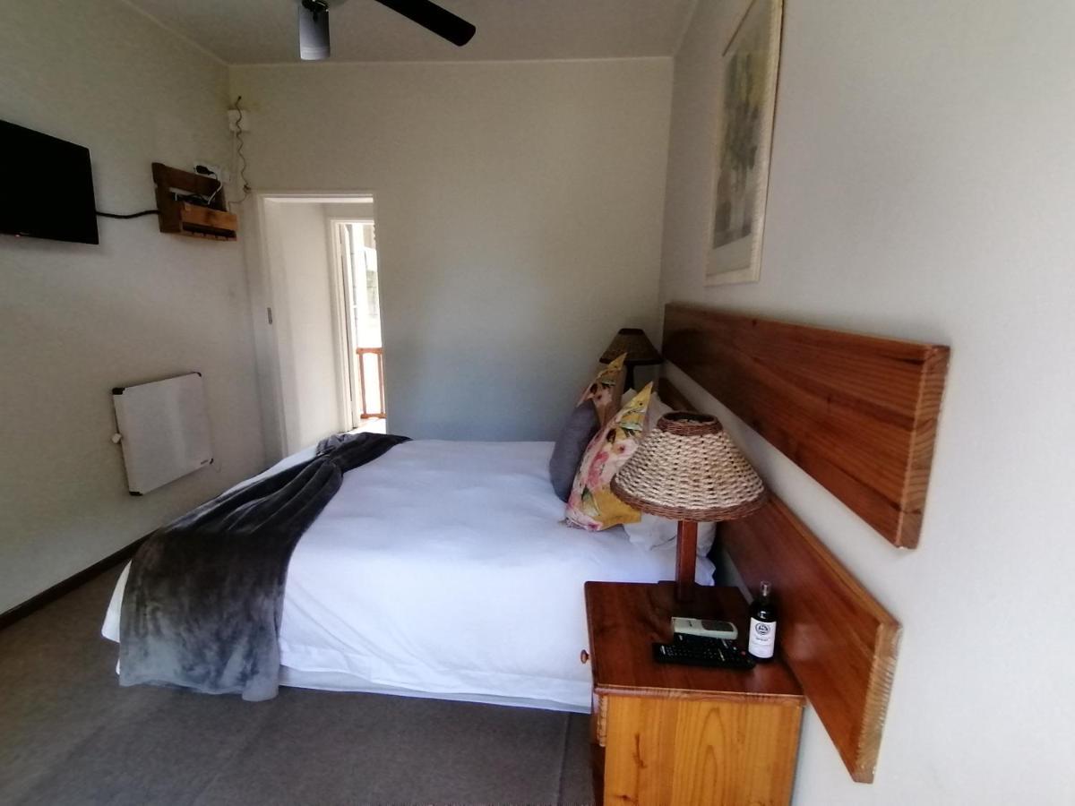 Aanhuizen Guest House Свелендам Екстериор снимка