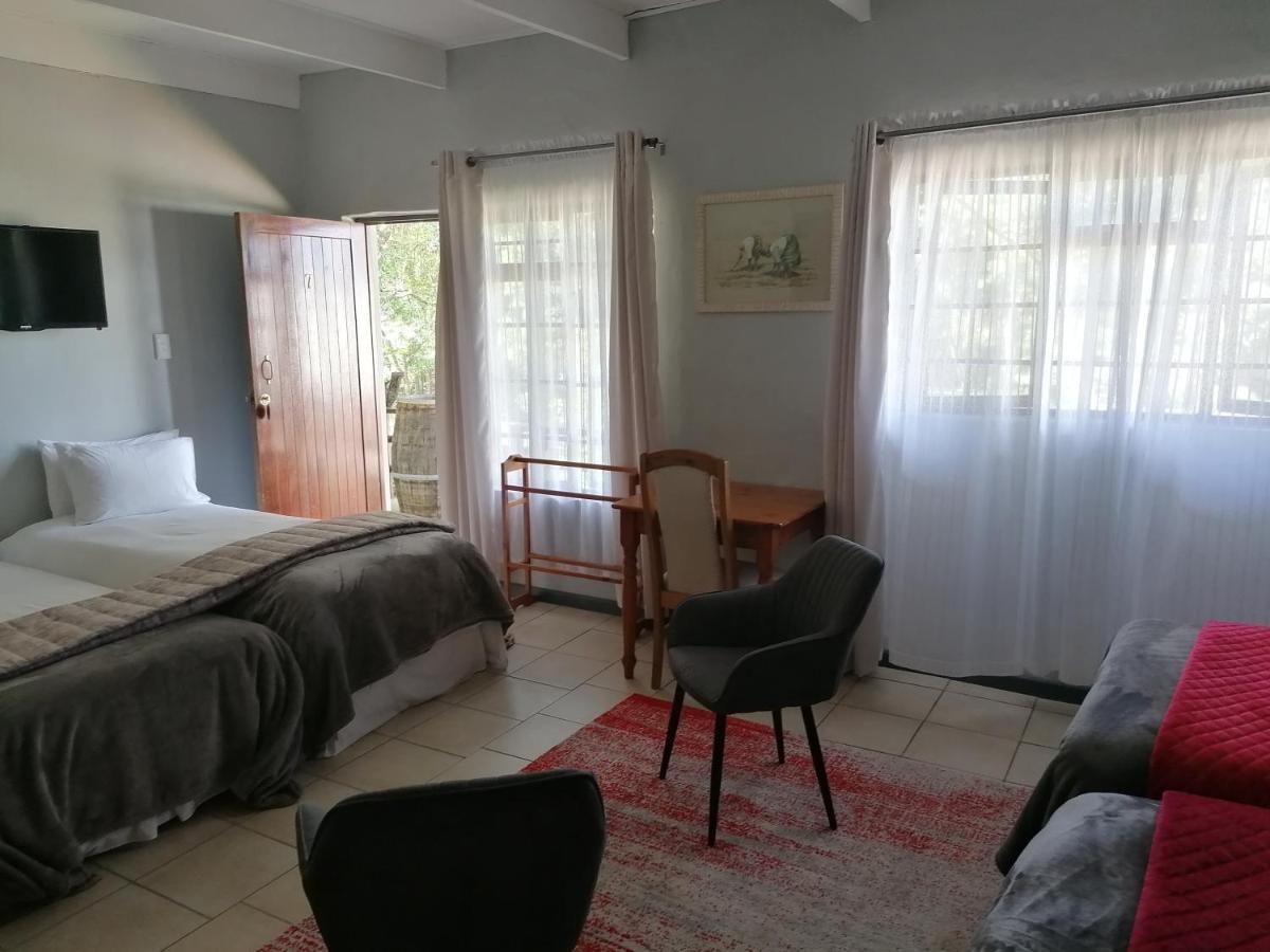 Aanhuizen Guest House Свелендам Екстериор снимка
