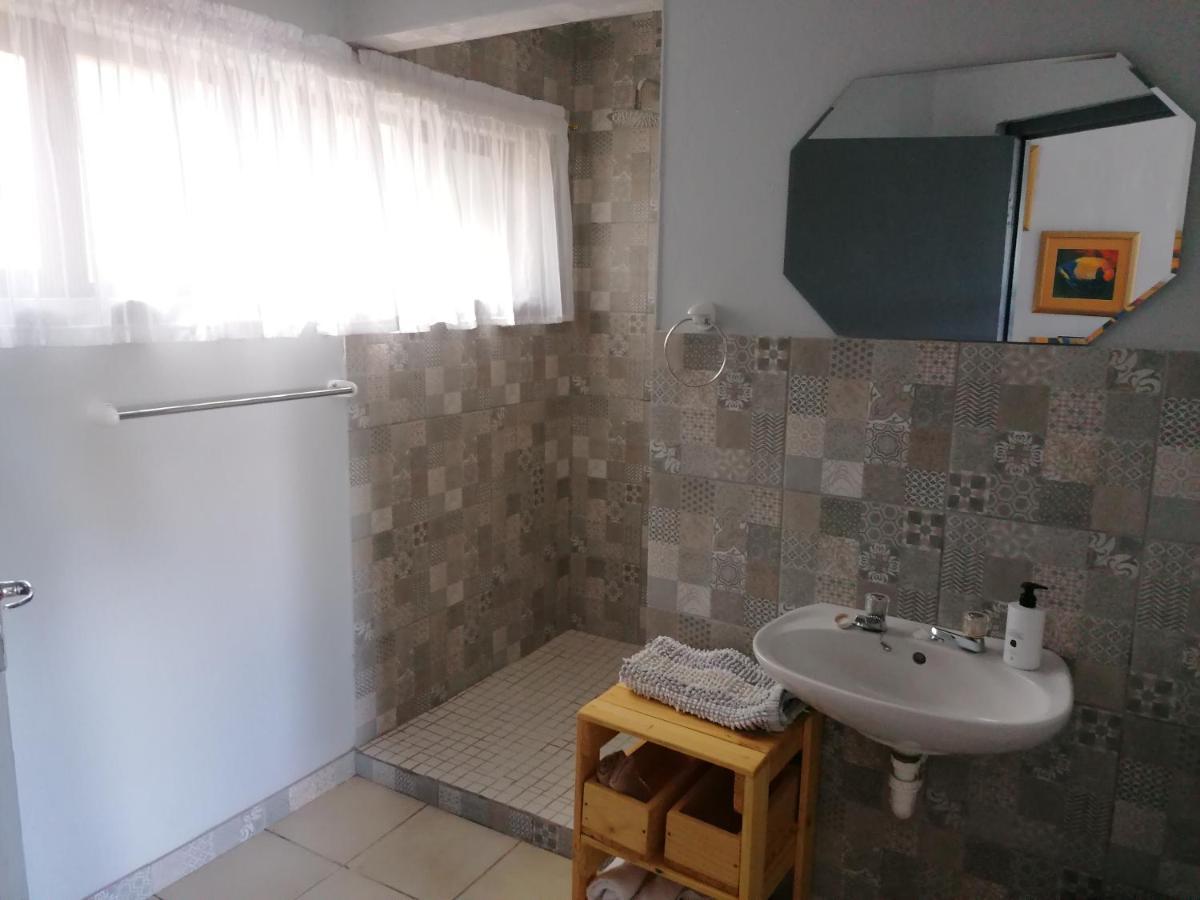 Aanhuizen Guest House Свелендам Екстериор снимка