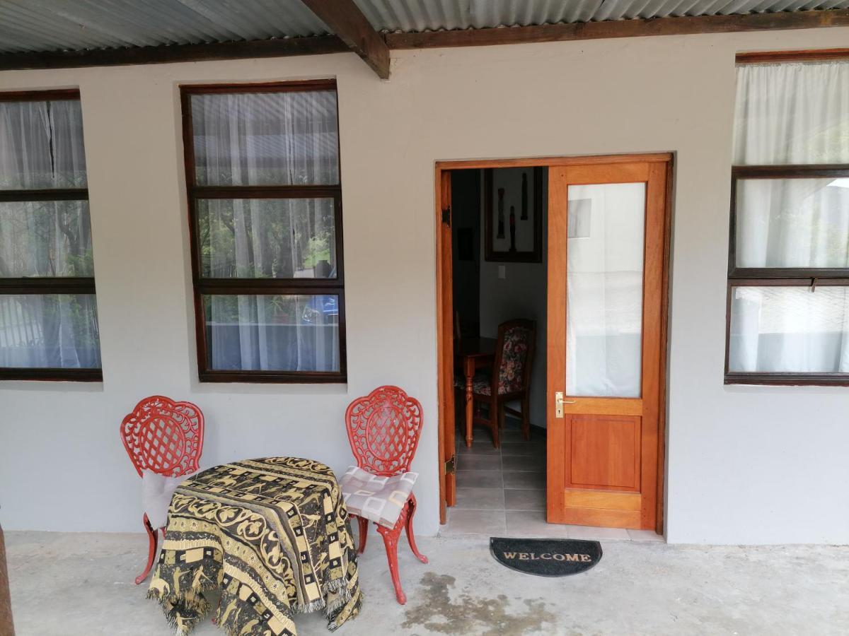 Aanhuizen Guest House Свелендам Екстериор снимка