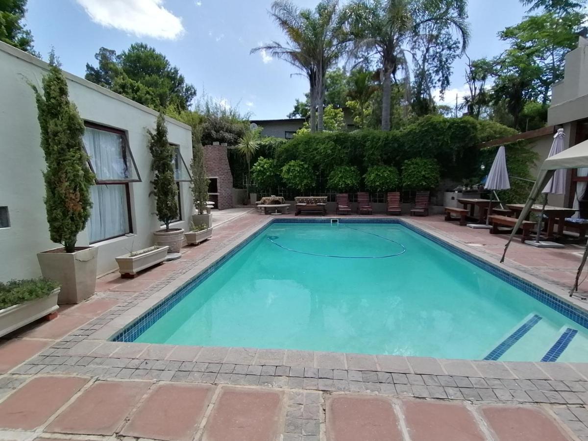Aanhuizen Guest House Свелендам Екстериор снимка