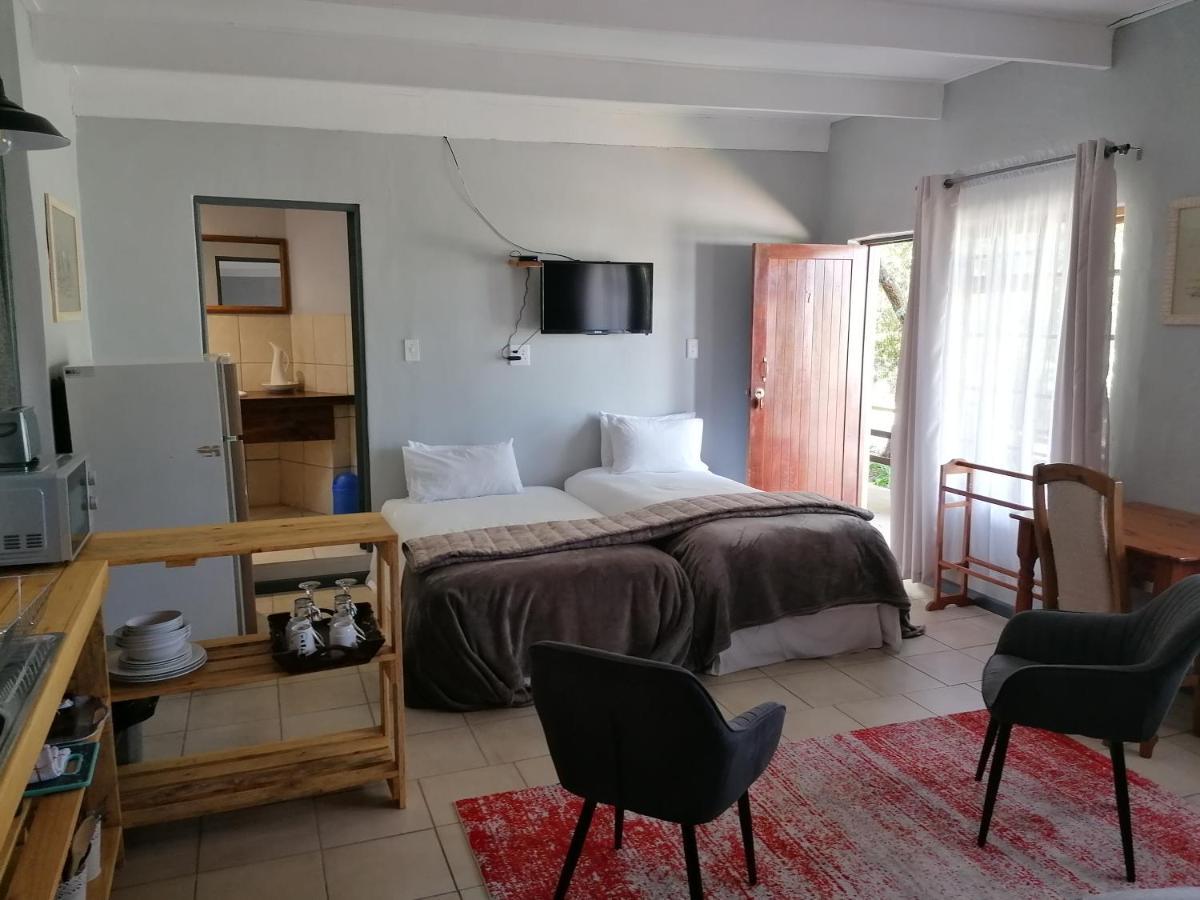 Aanhuizen Guest House Свелендам Екстериор снимка