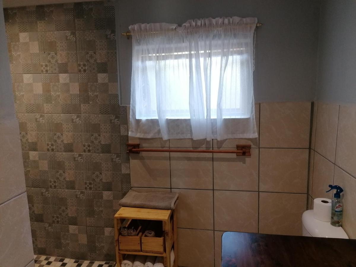 Aanhuizen Guest House Свелендам Екстериор снимка