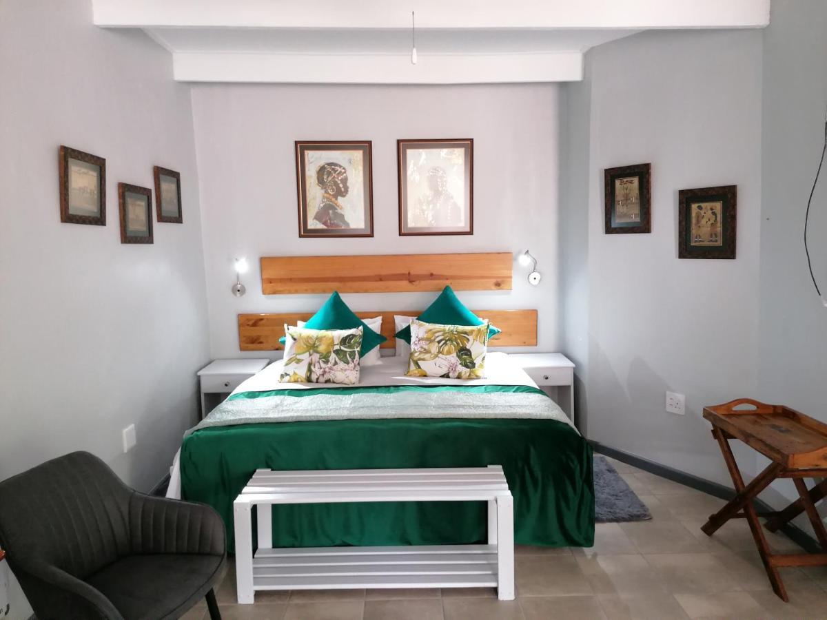 Aanhuizen Guest House Свелендам Екстериор снимка